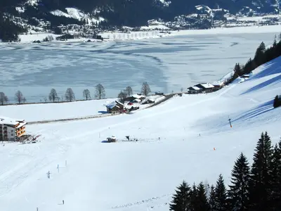 Blick auf die Planberg- und Wiesenlifte von oben © Debionne
