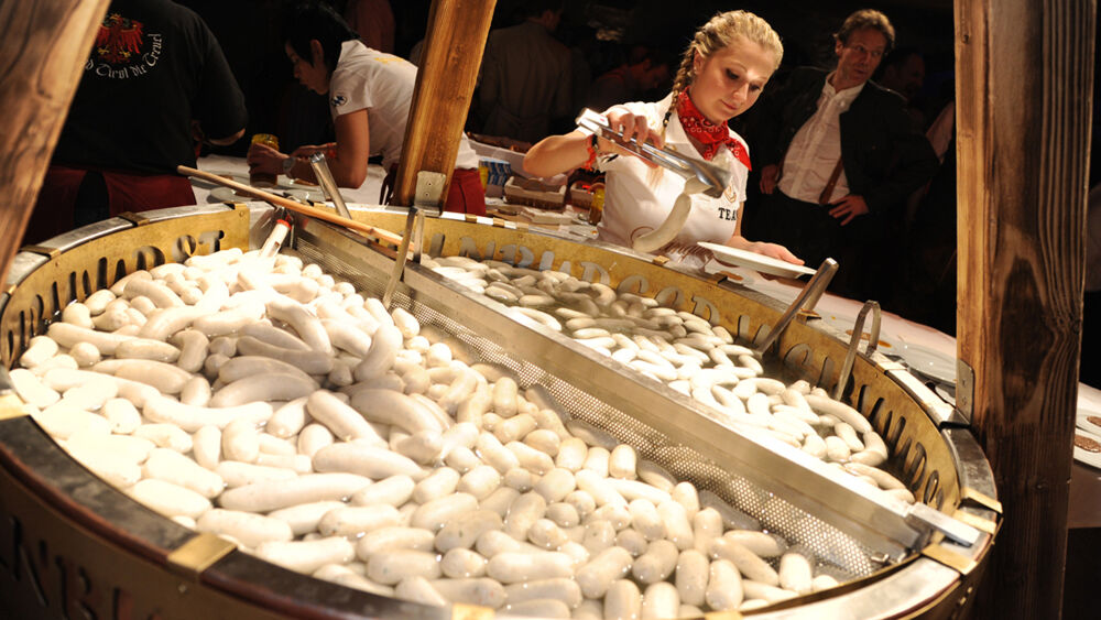 Weißwurstbottich bei der Party im Stanglwirt