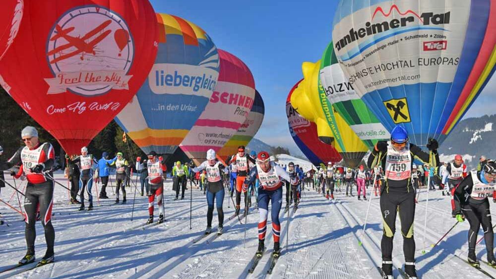 Langläufer beim Ski Trail im Tannheimer Tal