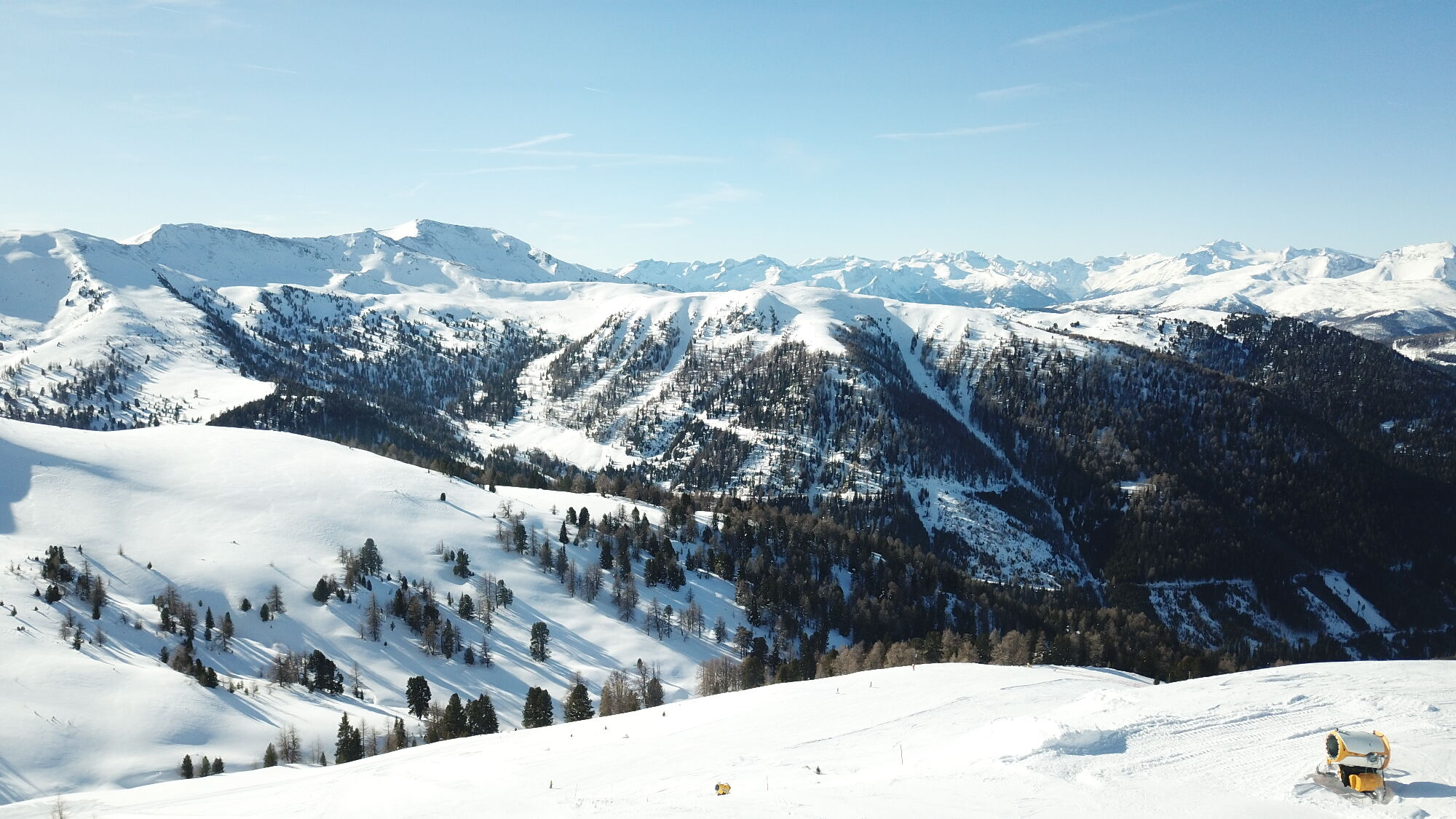 Bergpanorama des Skigebiet Innerkrems