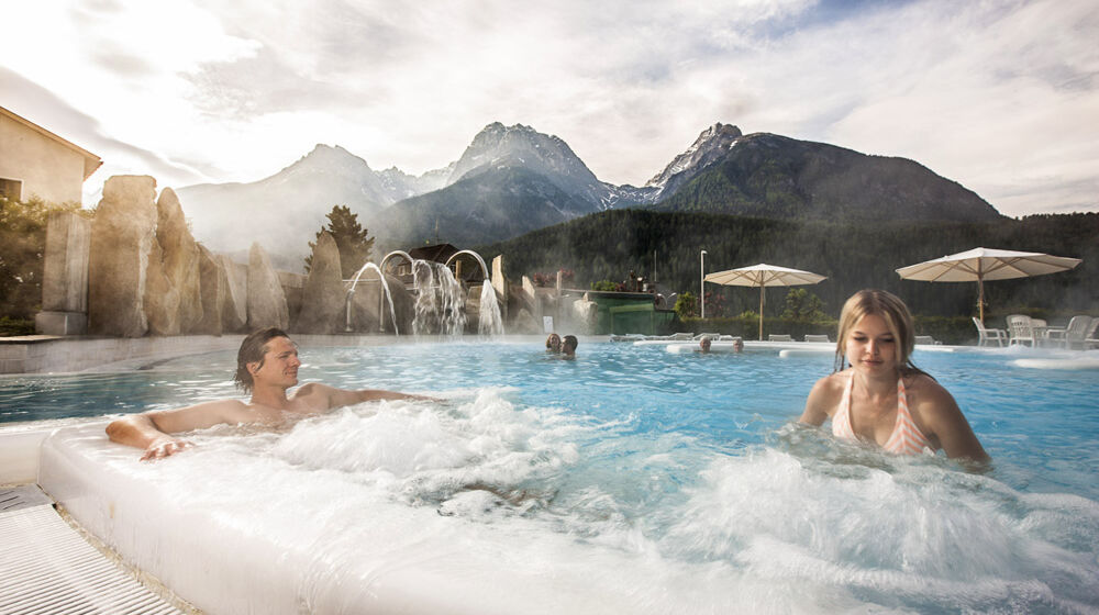 Schwimmen im Außenpool