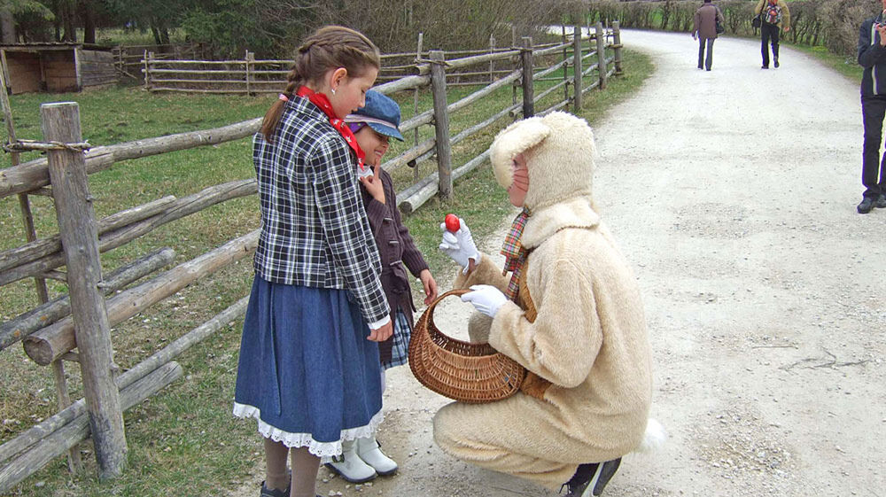 Ostereiersuche im Salzburger Freilichtmuseum