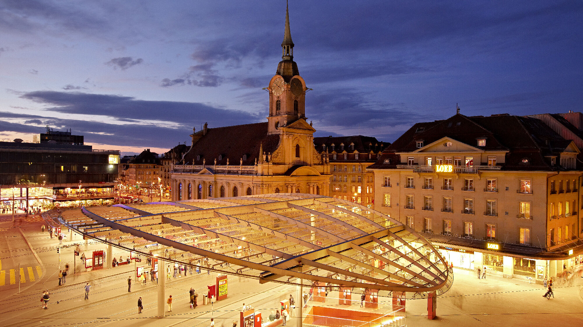 Der Bahnhofsplatz in Bern