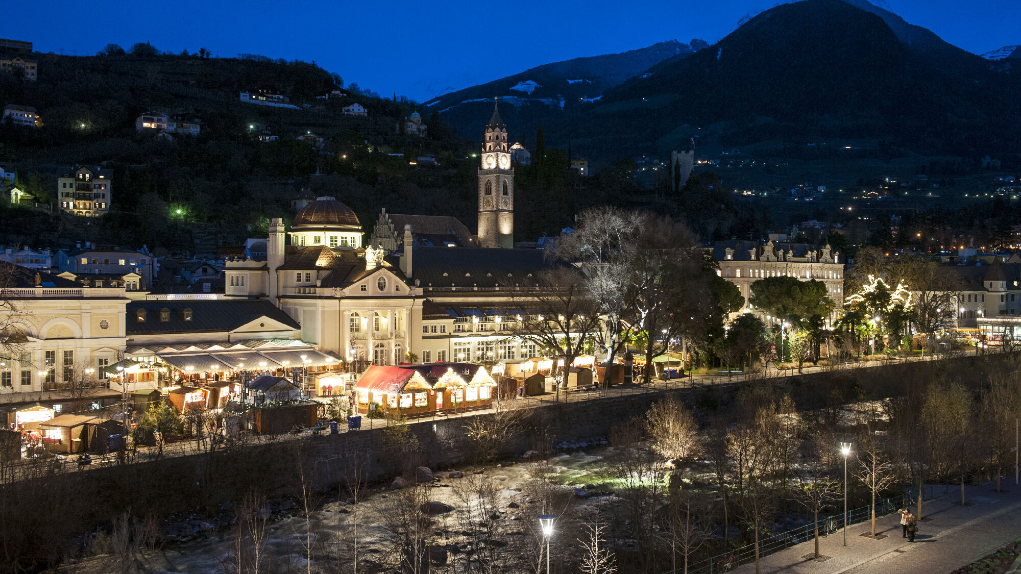 Meran bei Nacht 