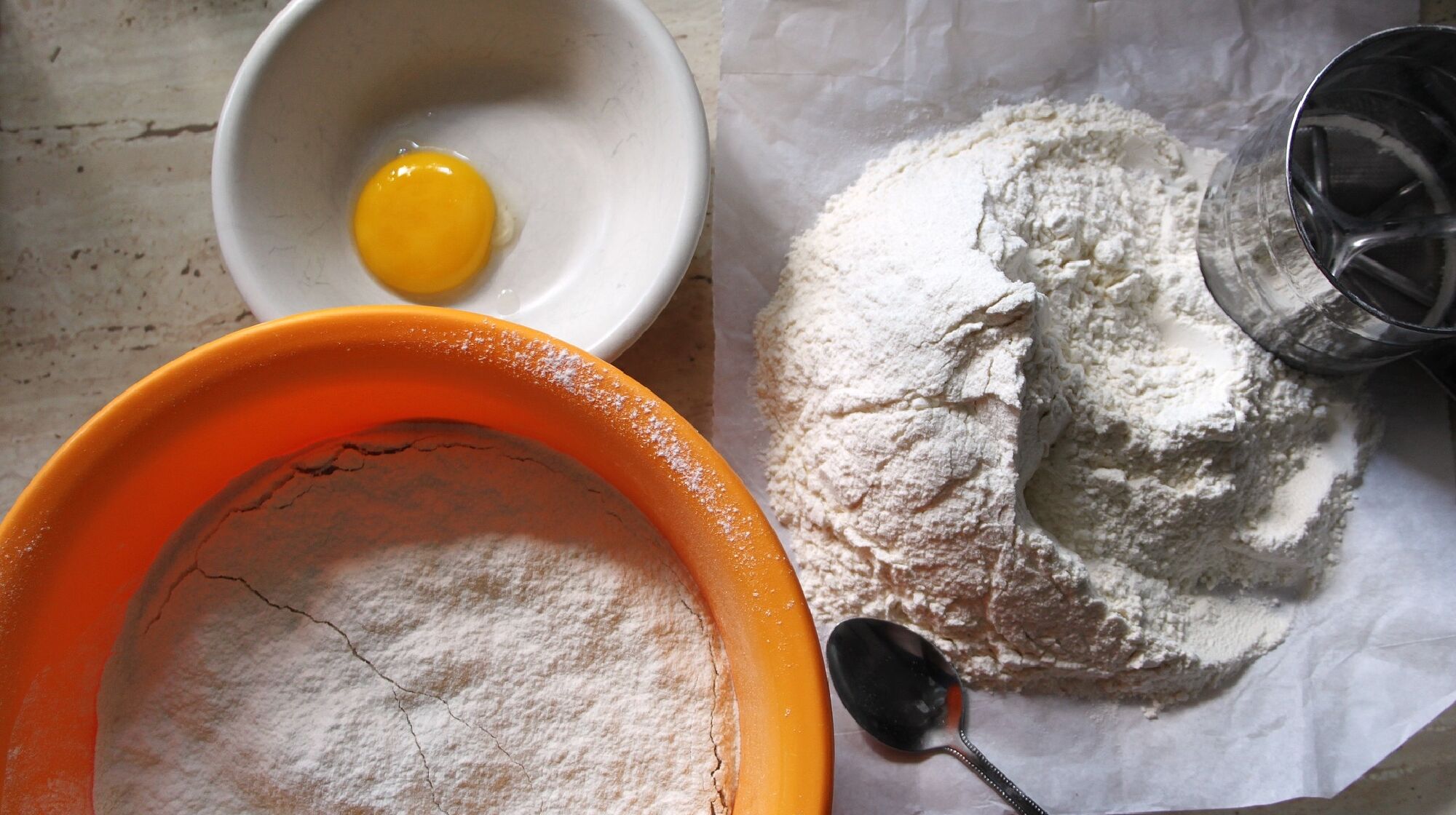 Mehl und Ei