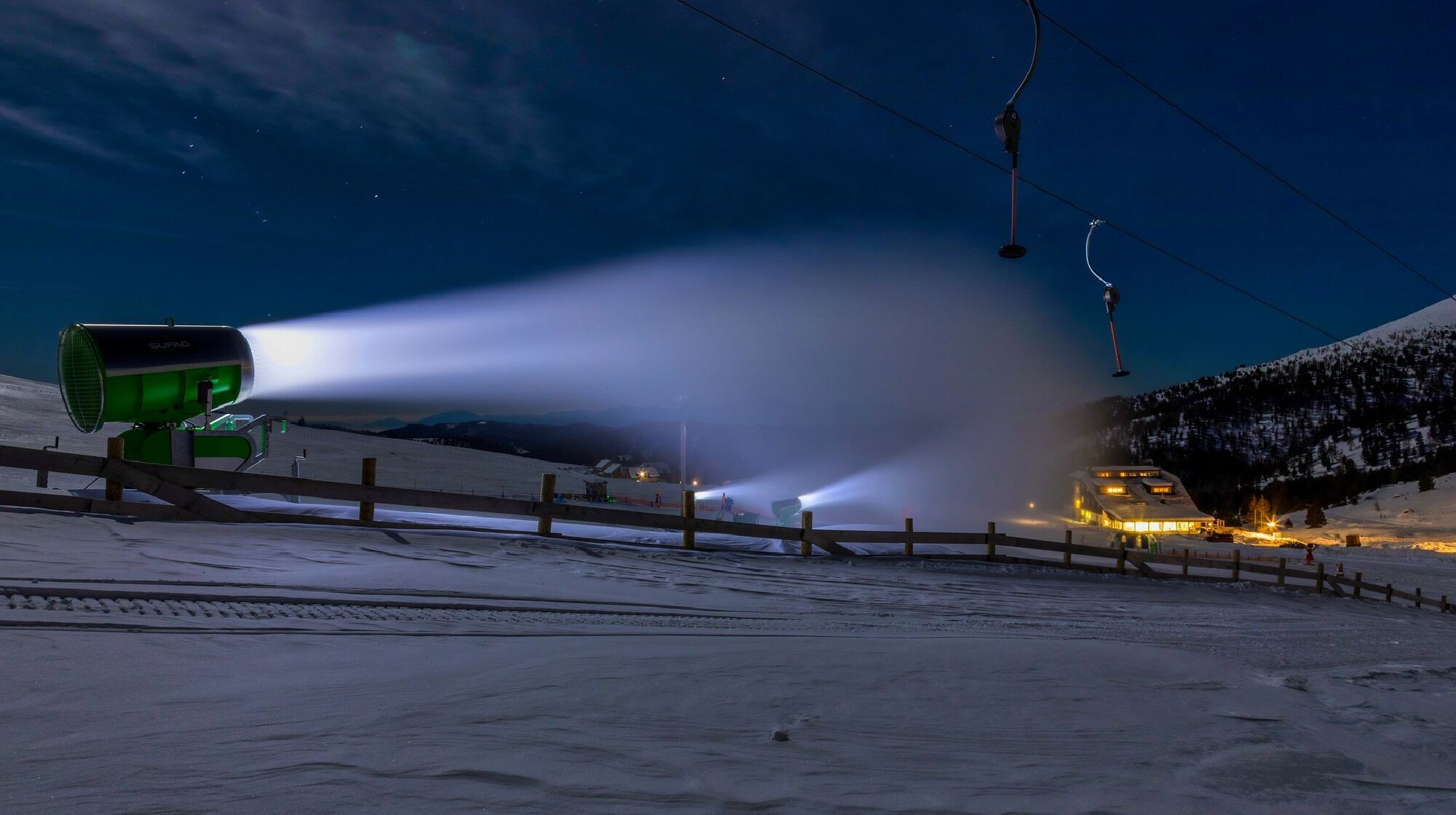Schneekanone im Einsatz