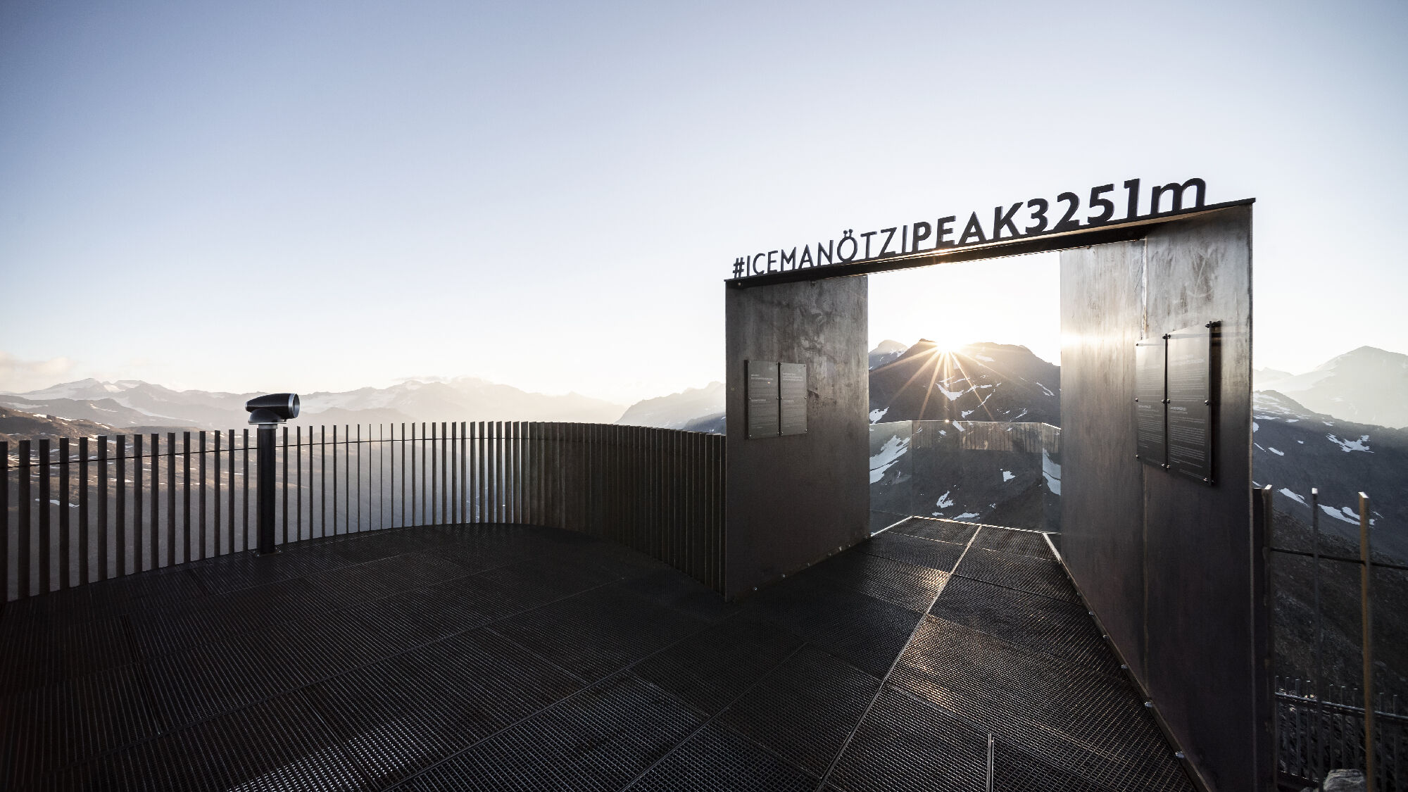 Iceman Ötzi Peak 3251m Schnalstal