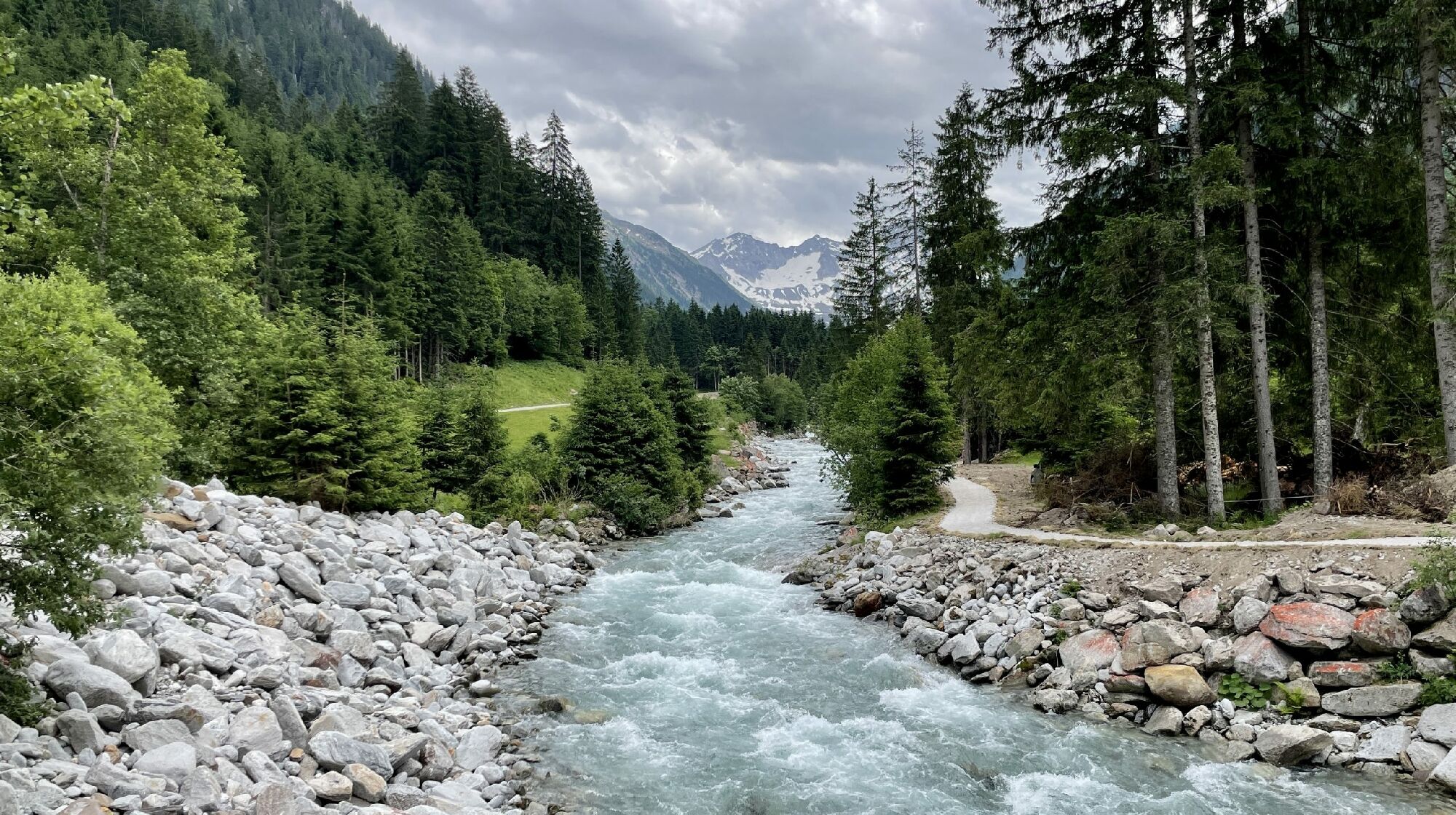 Taleinwärts unterwegs auf dem Wasserfallweg