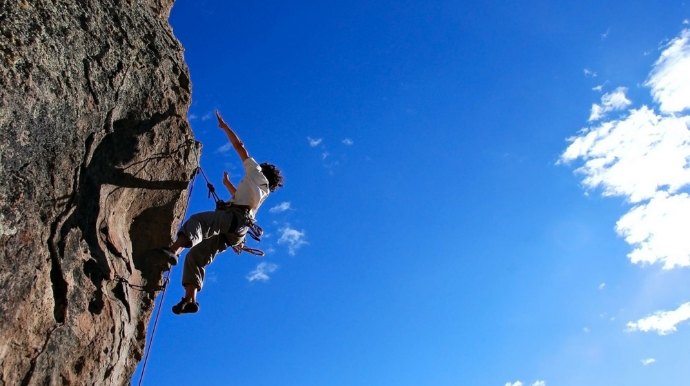 Sturzübungen tragen zu mehr Sicherheit bei.