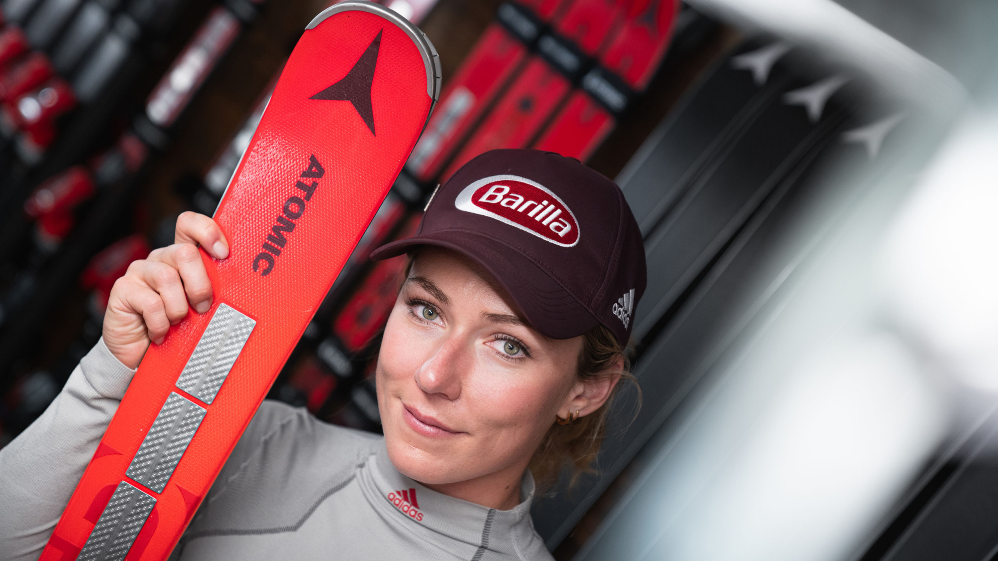 Mikaela Shiffrin mit dem neuen Redster Ski