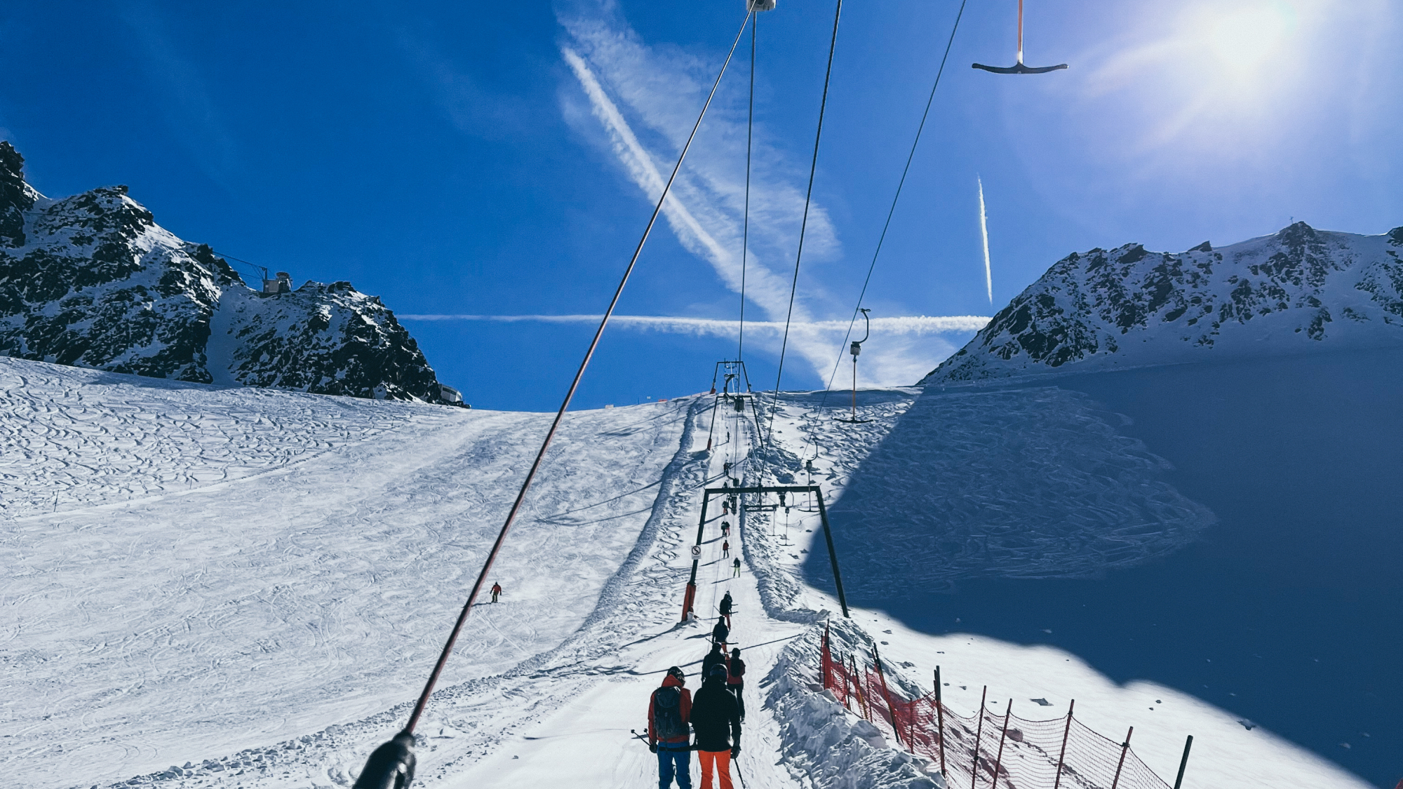Im Schlepplift Windachferner am Stubaier Gletscher