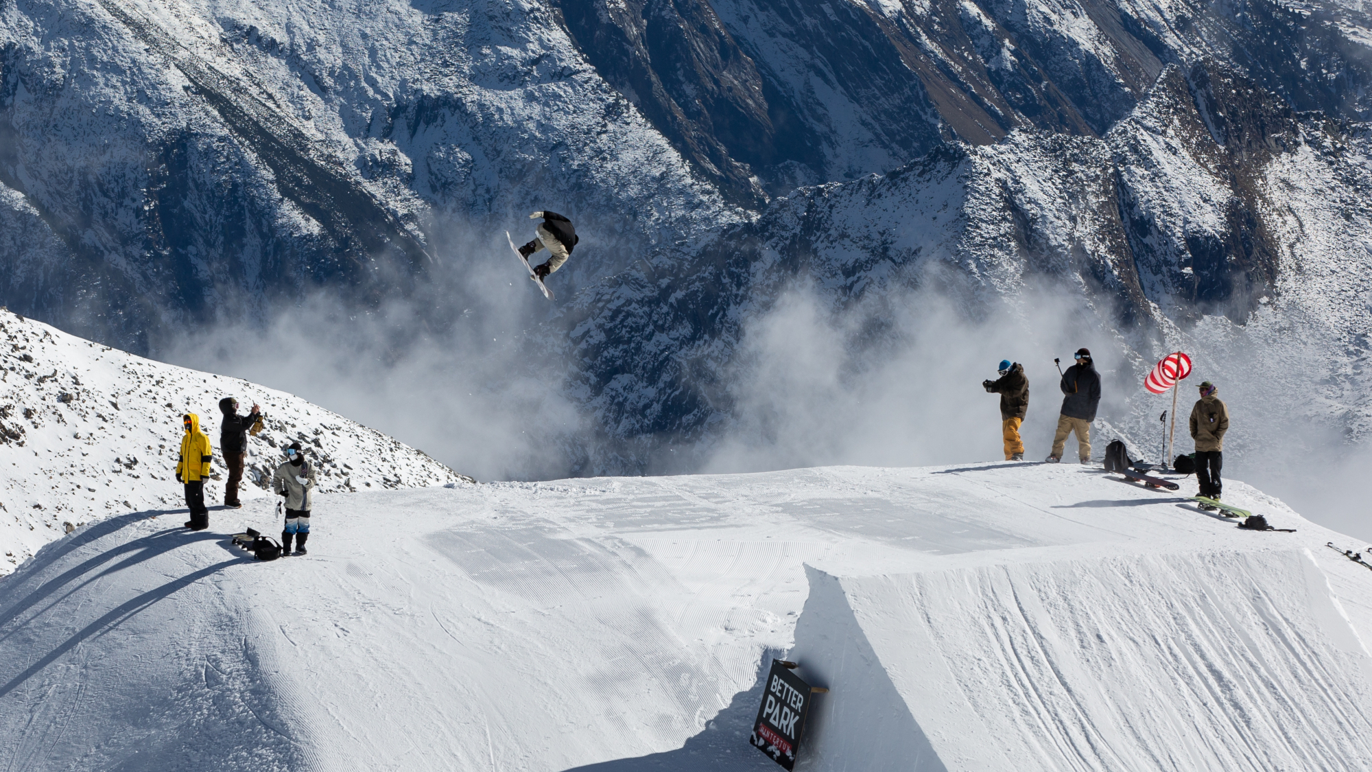 Snowboarder im Betterpark