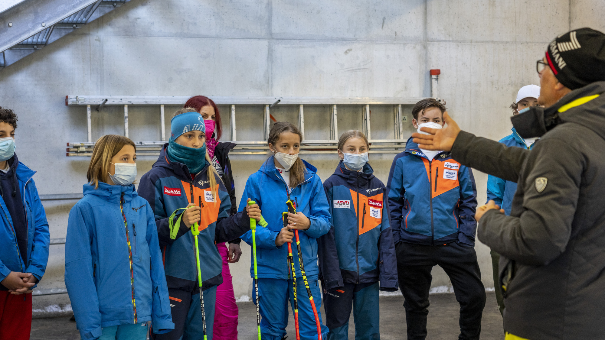 Schüler beim WorldSkitest 2021 am Mölltaler
