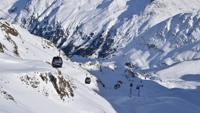 Artikelbild: 17. Dezember 2021: Gratis-Skitag zur Eröffnung der Weißseejochbahn am Kaunertaler Gletscher