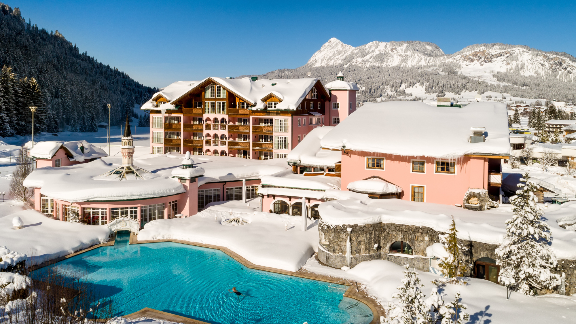 Hotel …liebes Rot-Flüh, Winter in Traumlage