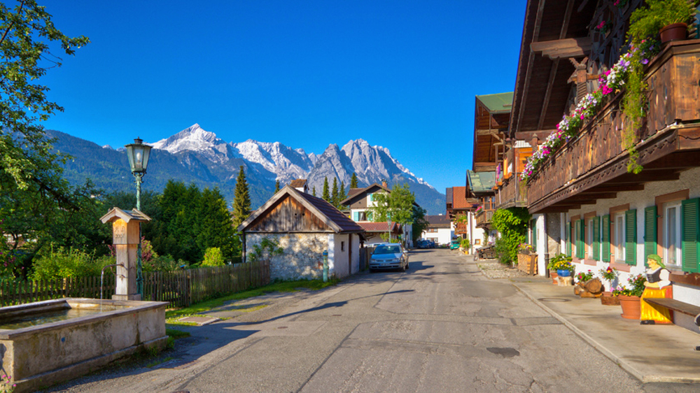 Straße im historischen Garmisch