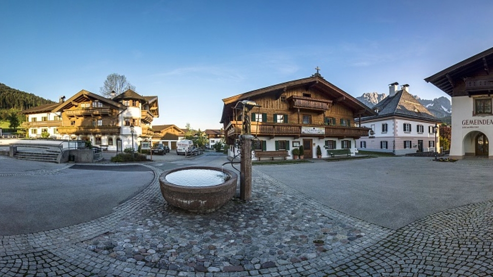 Der Dorfplatz in Going