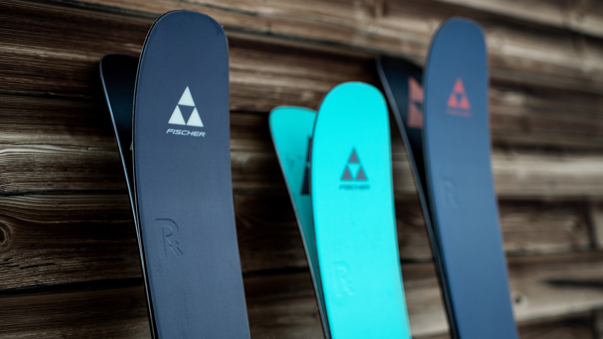 Skier der neuen Ranger-Linie von Fischer