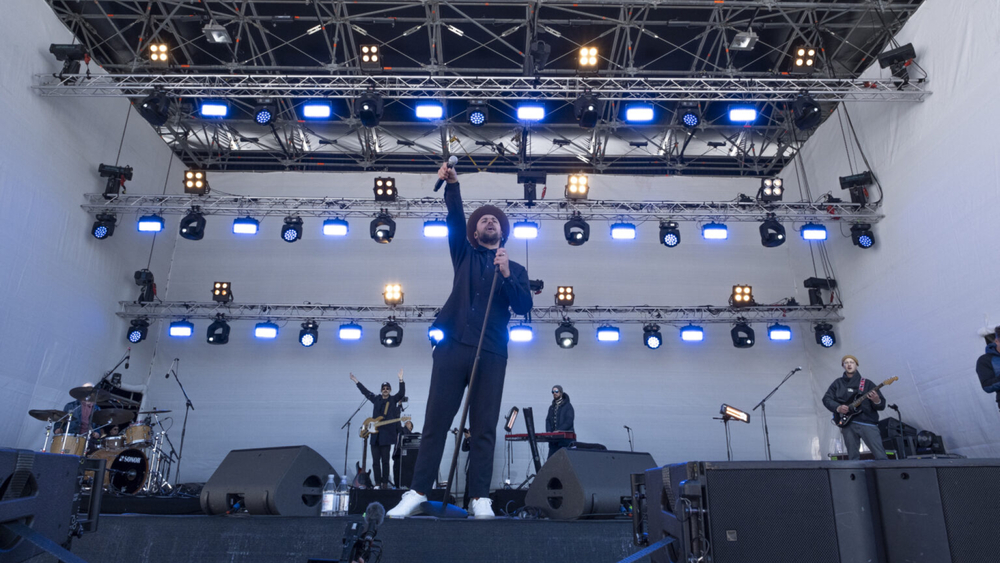Max Mutzke macht mit seiner Band Stimmung in Ischgl