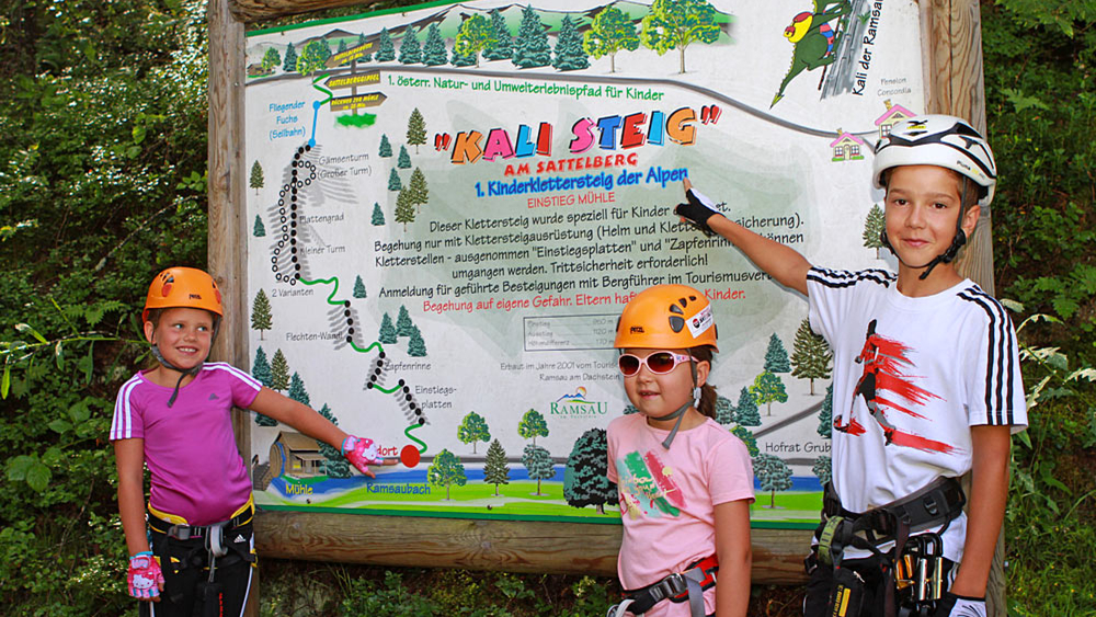 Schautafel des Kinderklettersteigs