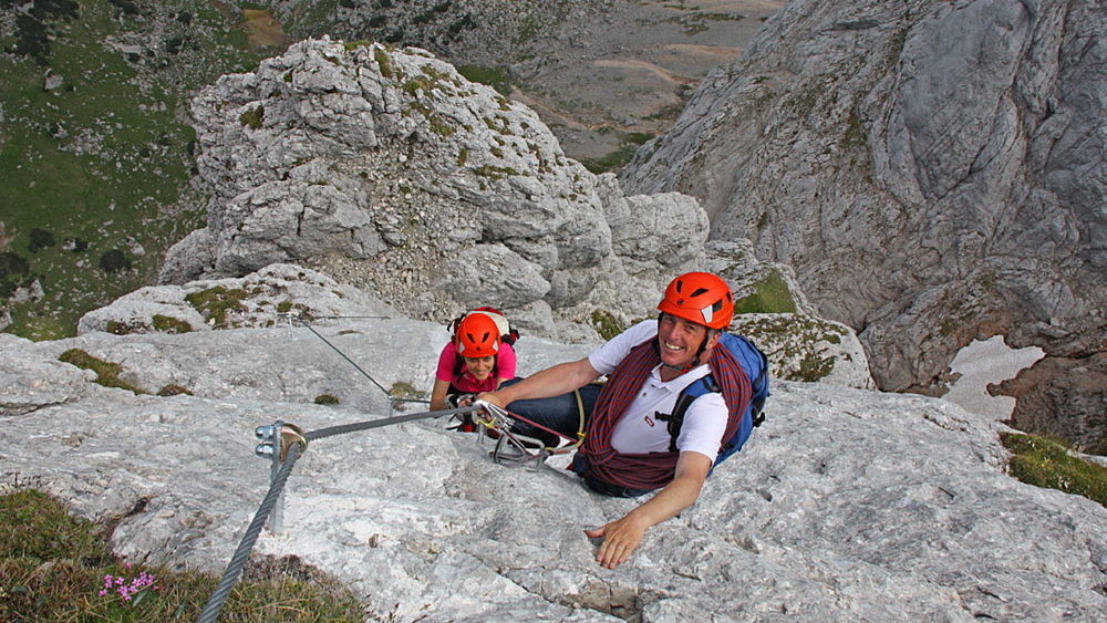 Wanderer auf dem Klettersteig in der Seekarlspitze