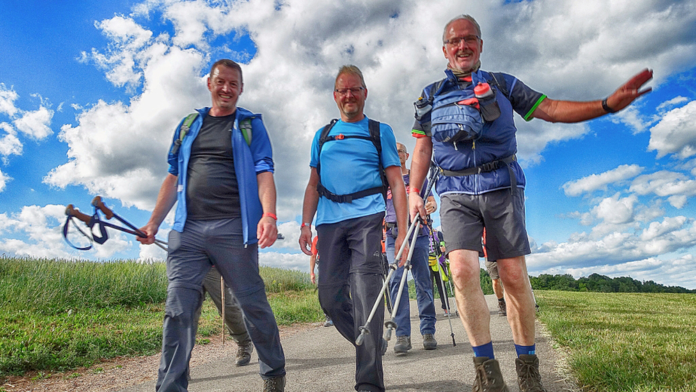 Die Anstrengung des Ultrawanderns wird mit Stolz belohnt!