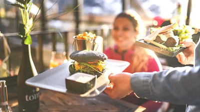 Die Kulinarischen Königstouren vereinen leckere Menüs mit Pistenspaß.