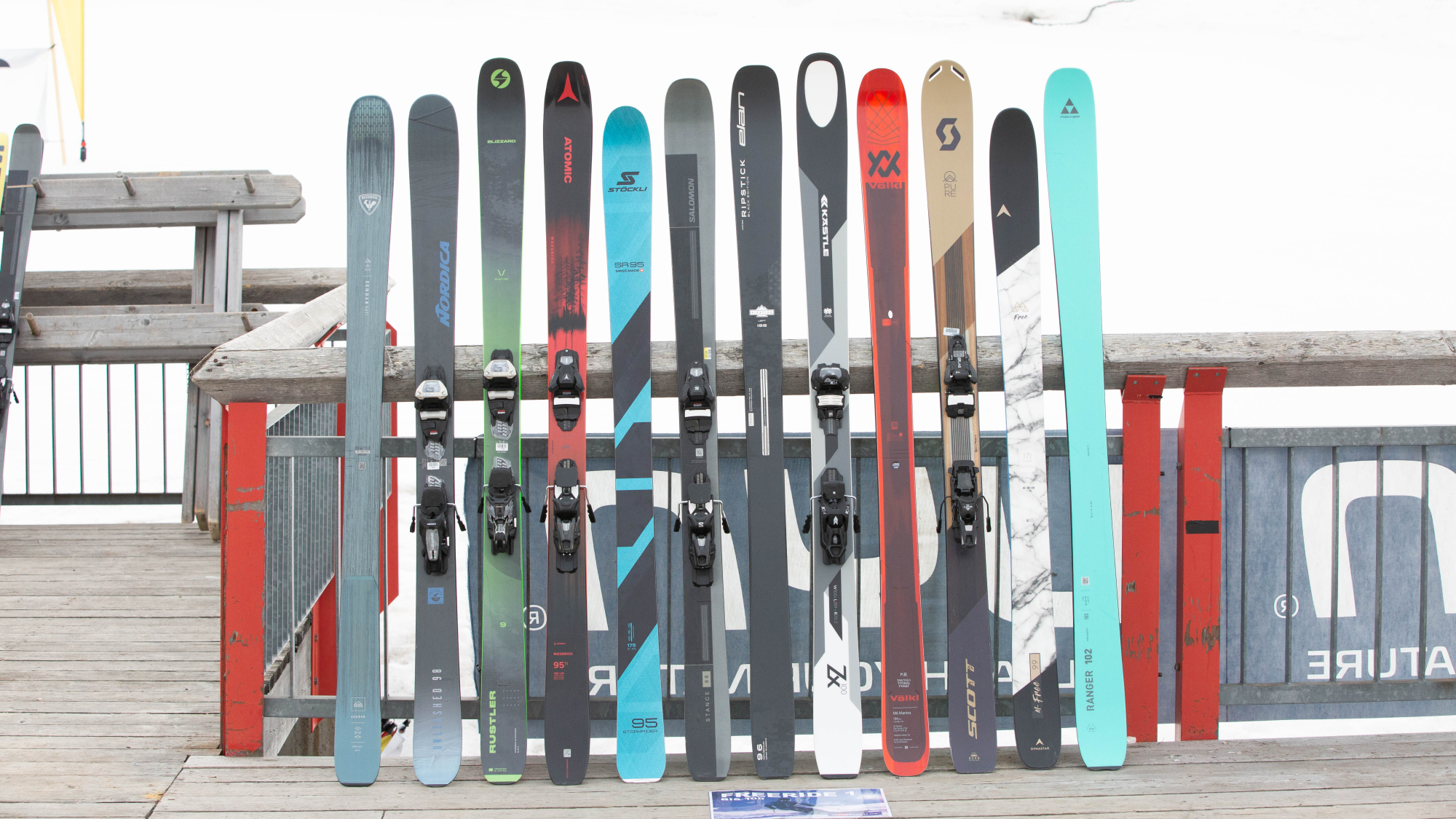 Die Freeride-Ski bis 100mm Mittelbreite, die beim WorldSkitest 2022 getestet und bewertet wurden