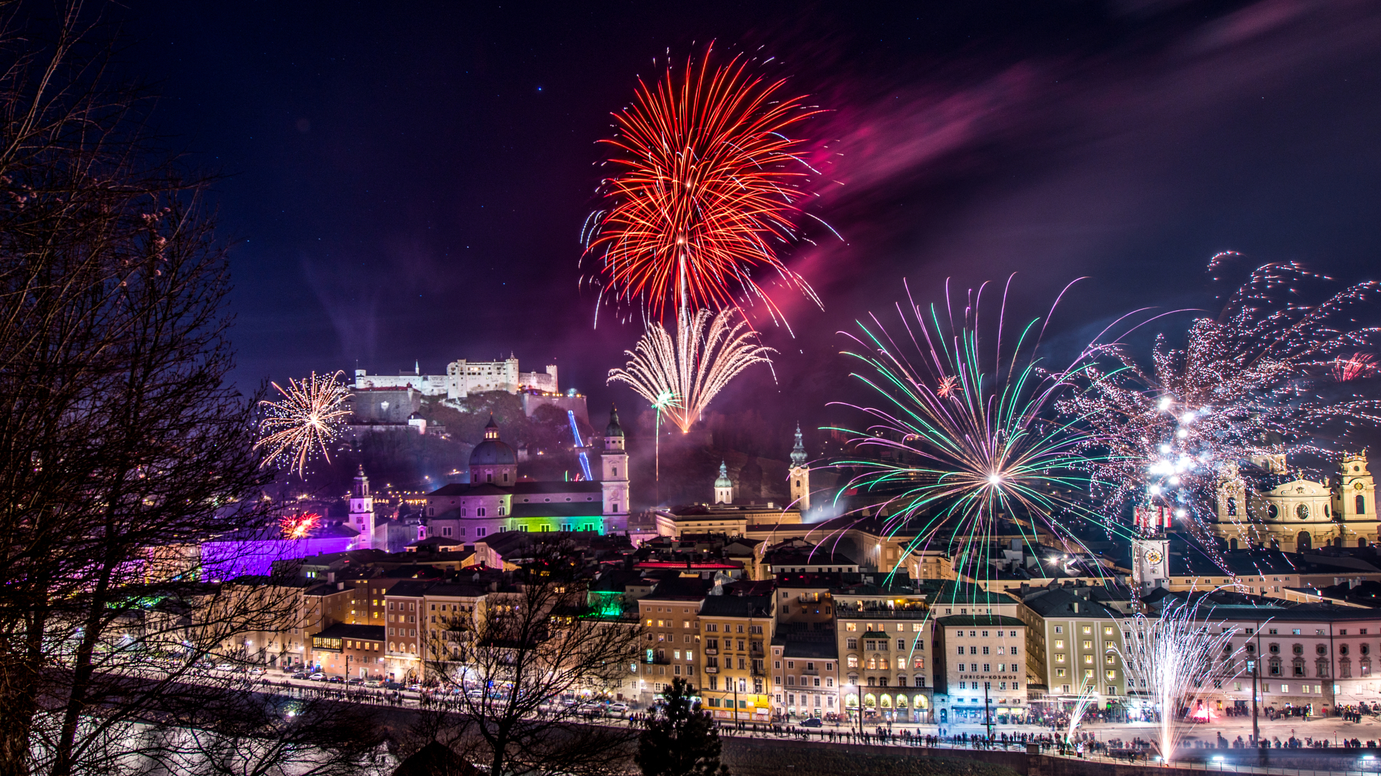   Silvesterfeuerwerk über der Salzburger Altstadt