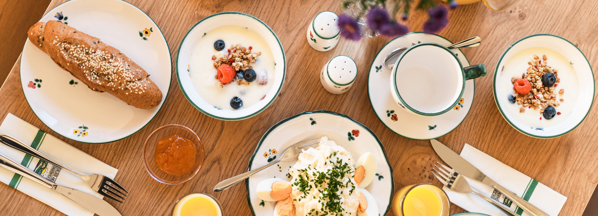 Frühstückstisch am Bauernhof