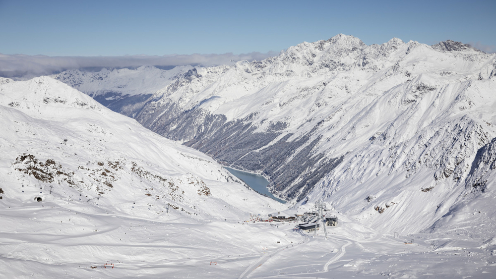 Traumhafter Blick vom Gletscher ins Kaunertal und den Gepatschstausee