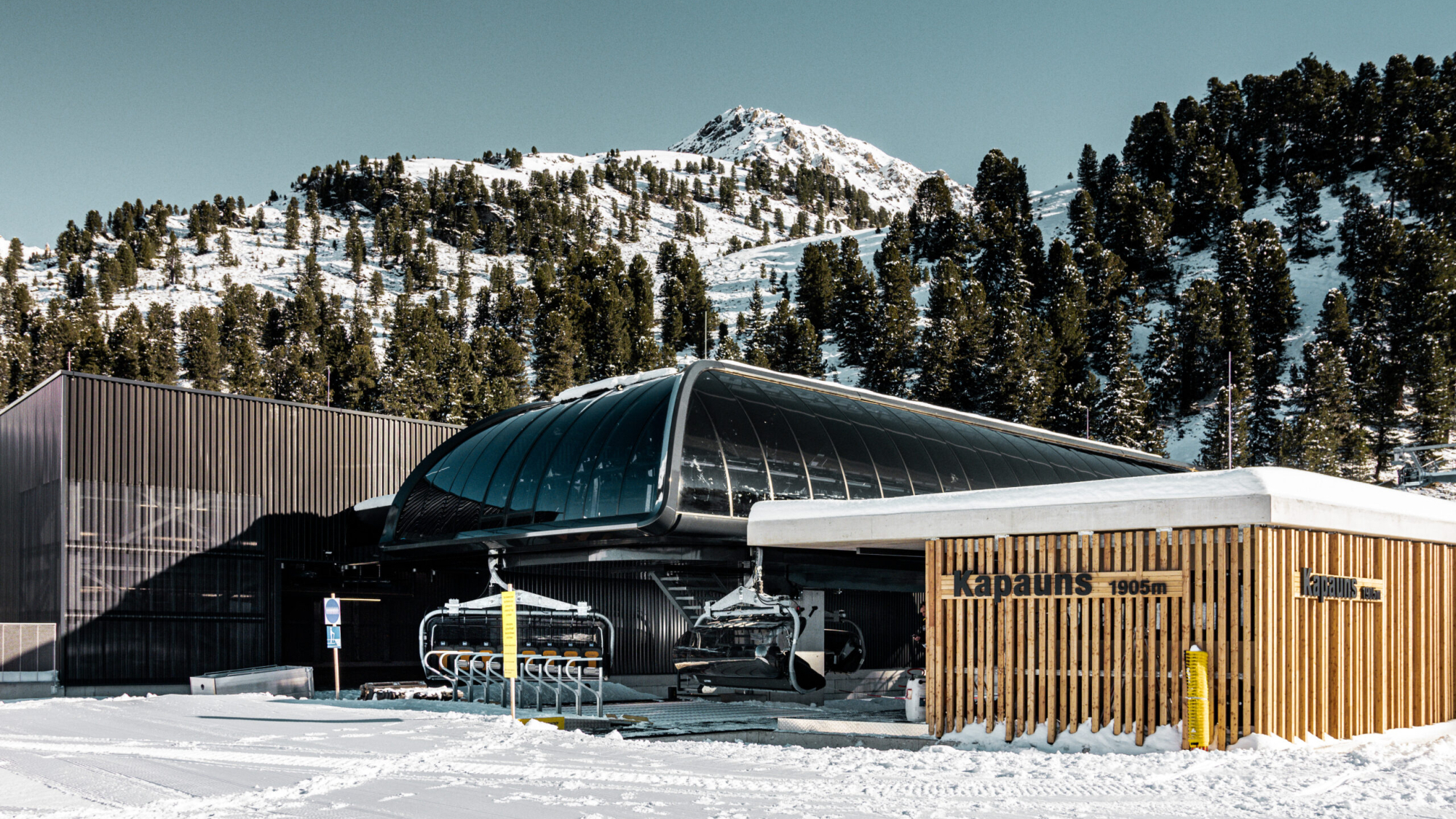 Talstation der neuen Kapauns-Sesselbahn