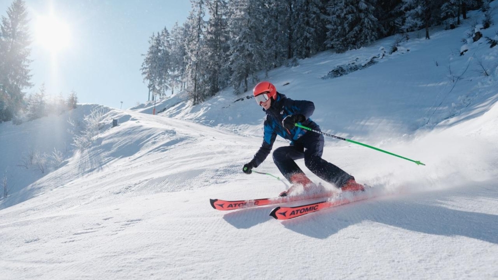 Skifahrer in der Skiarena Silbersattel