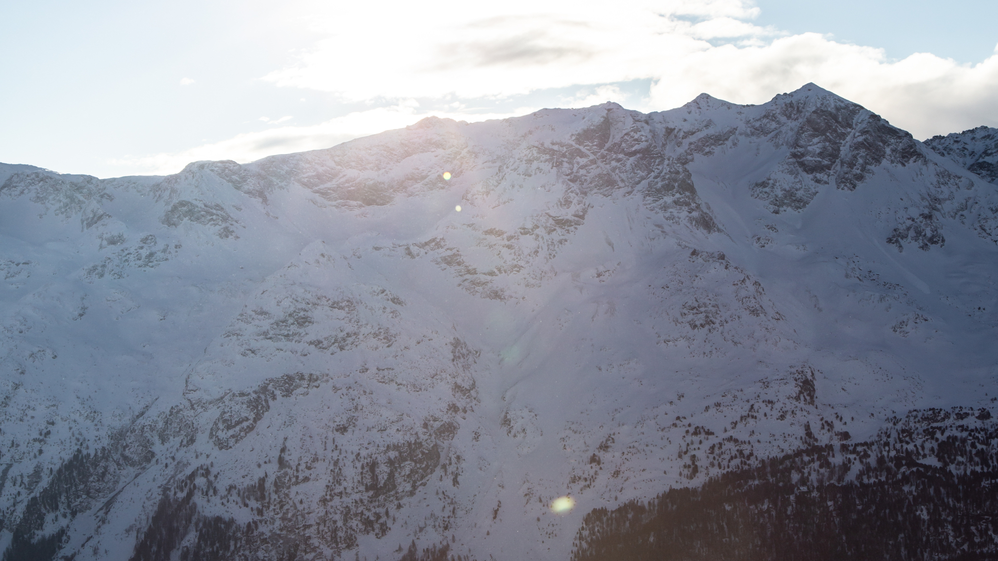 Auf der Piste Nr. 2 im Skigebiet St. Moritz Corviglia