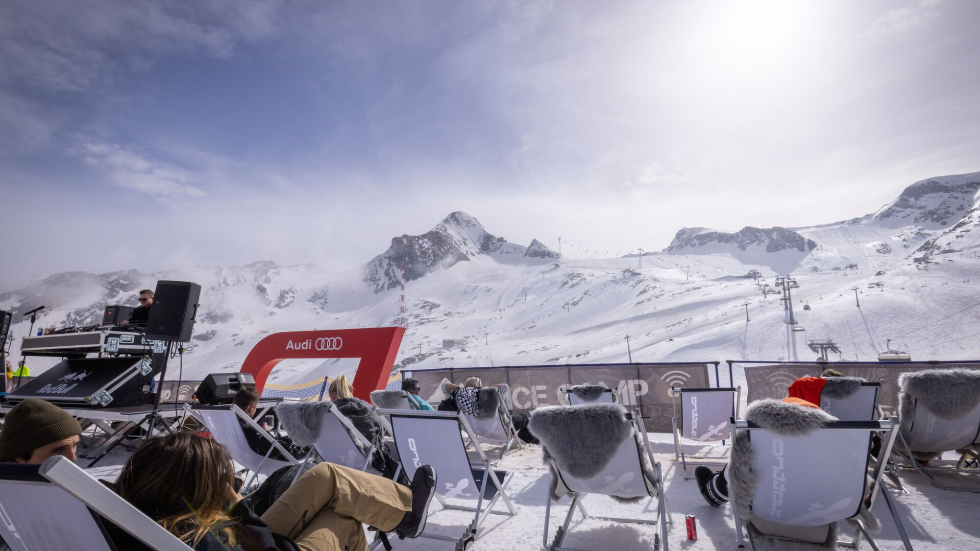 ICE CAMP Sonnendeck am Kitzsteinhorn