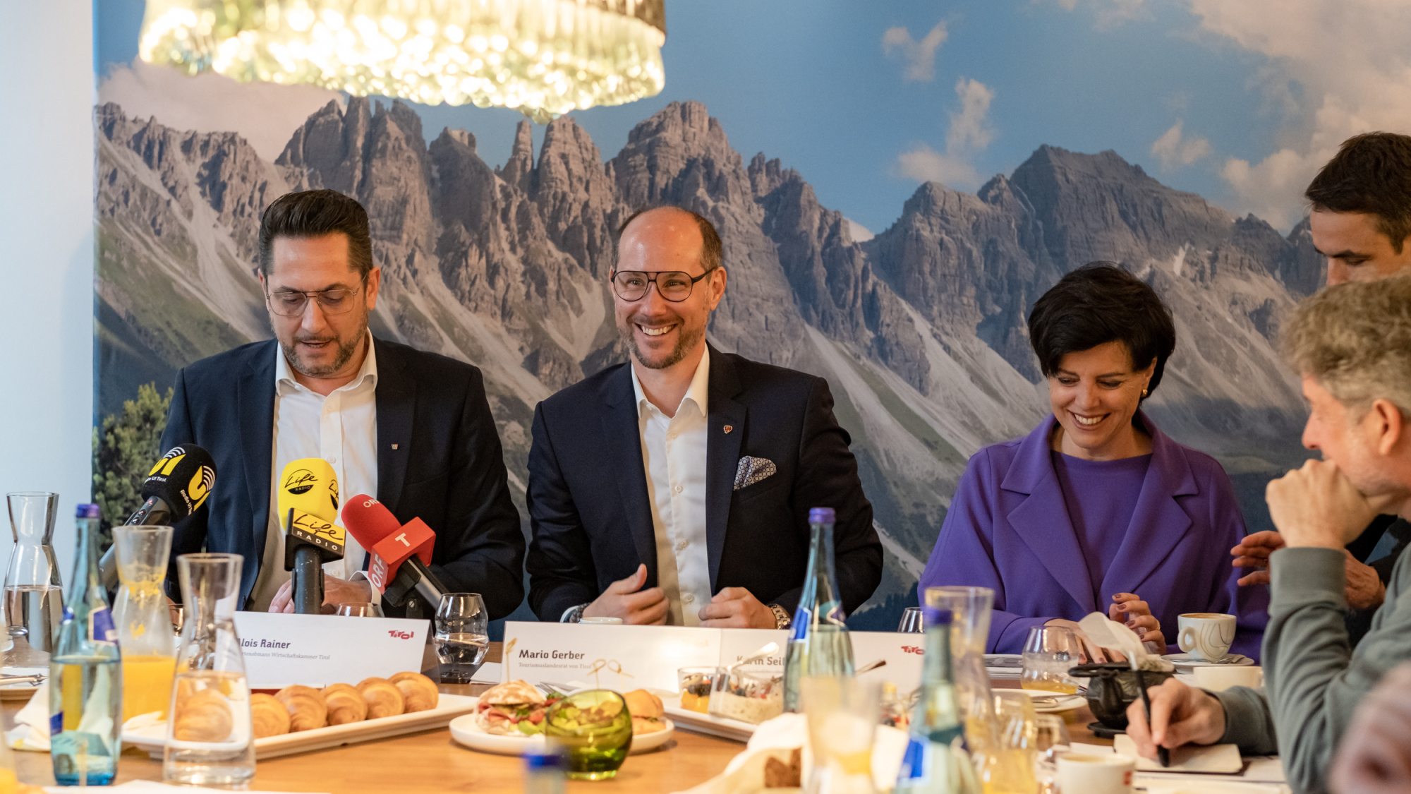 Alois Rainer, Mario Gerber und Karin Seiler im Gespräch