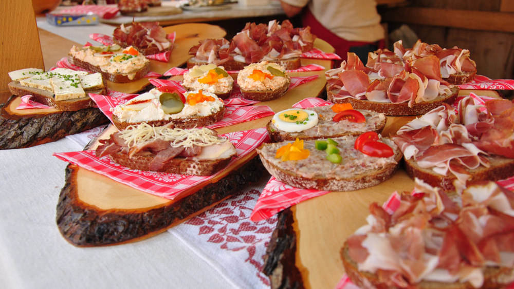 Speckvielfalt beim Gailtaler Speckfest