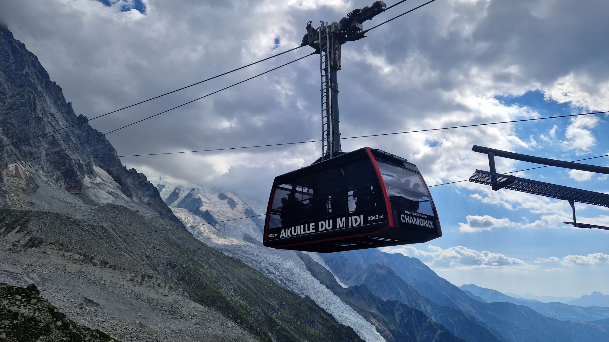 Seilbahn auf den Aiguille du Midi