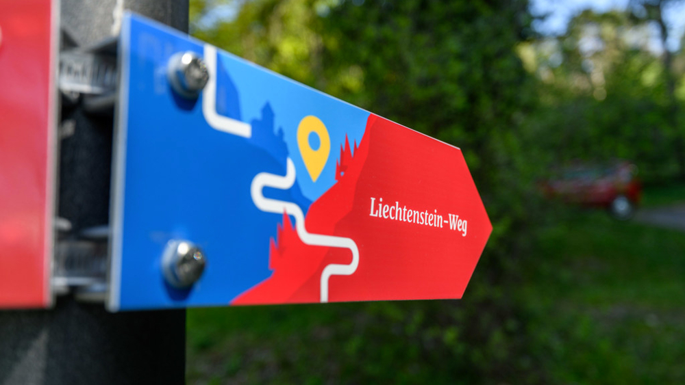 Wegweiser Liechtenstein Weg