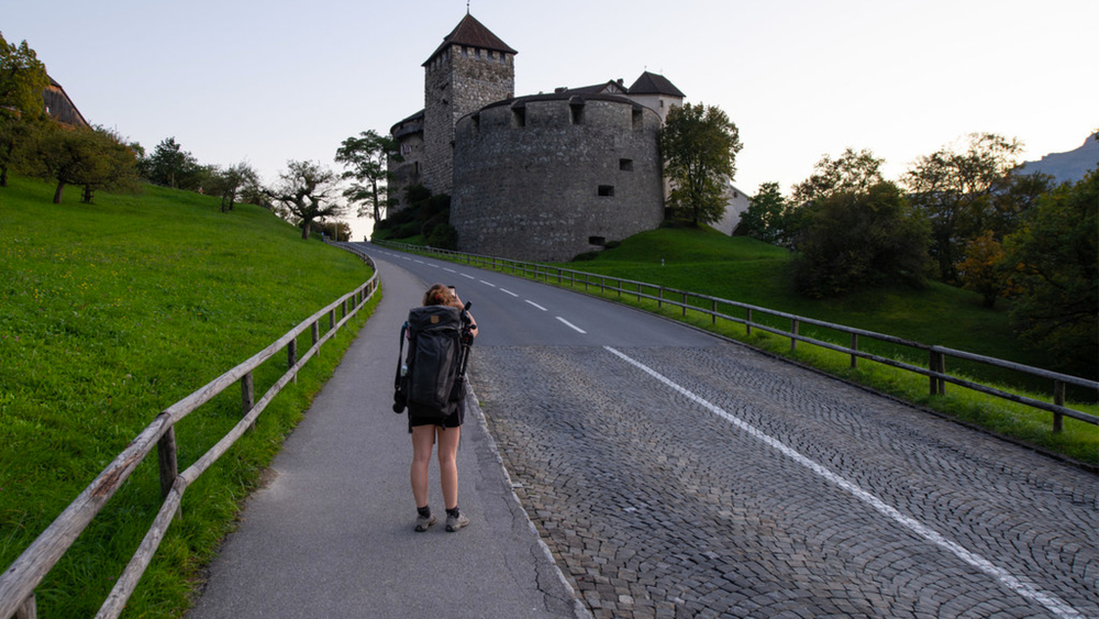 Liechtenstein Weg am Schloss Vaduz