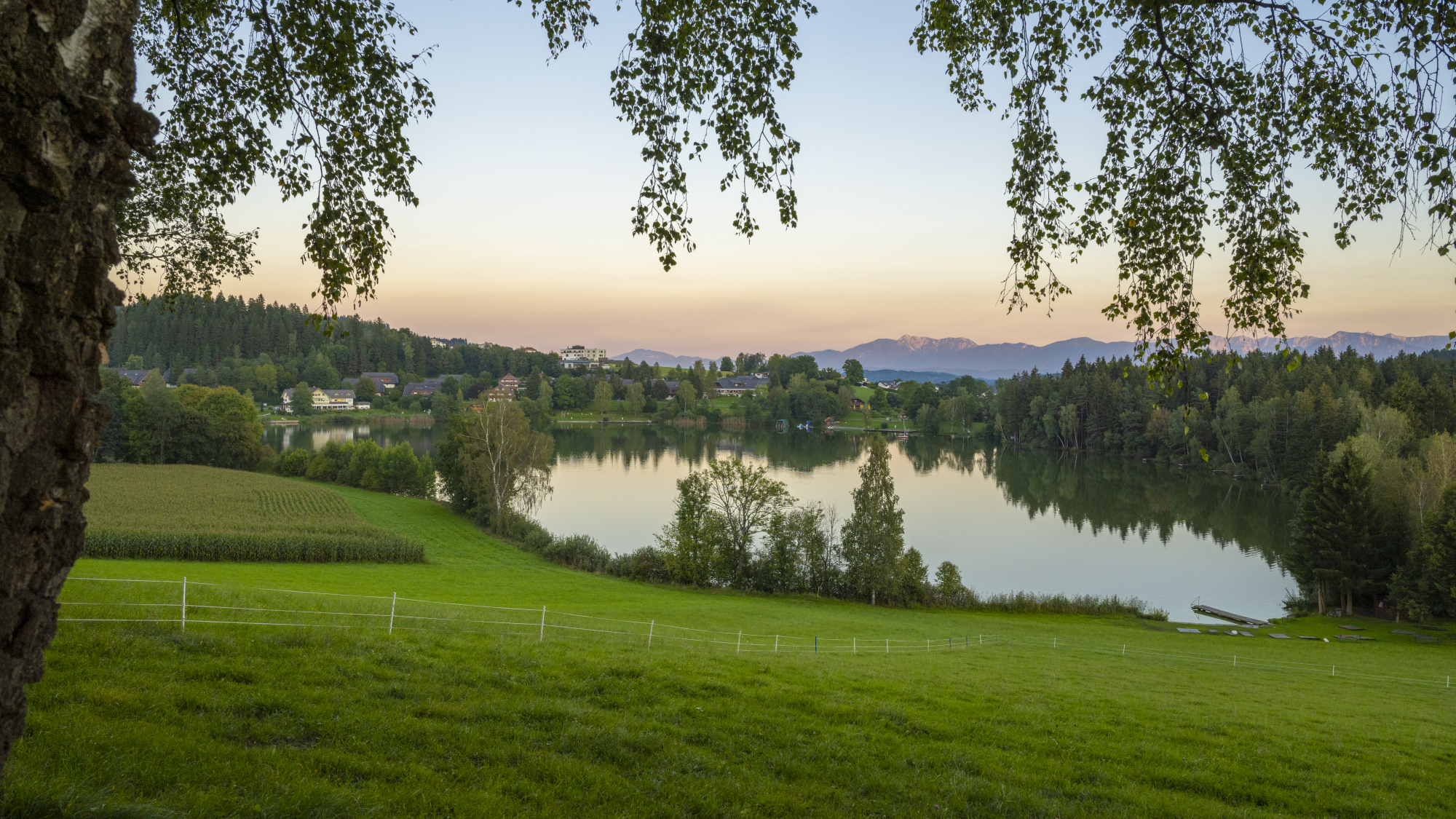 Blick auf den Maltschacher See bei Feldkirchen in den Nockbergen 