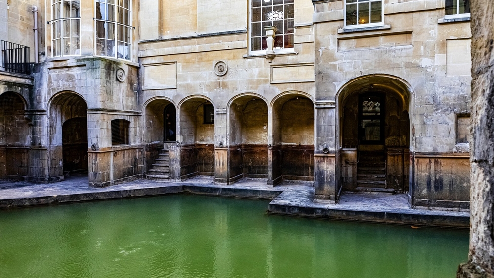 Beim Römischen Bad werden unterschiedlich heiße Wasserbäder durchlaufen.