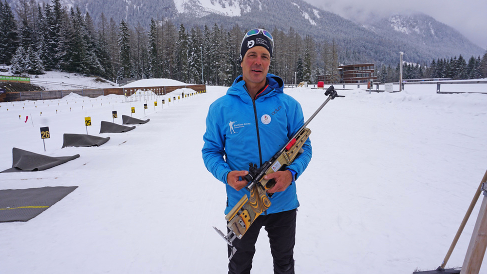 Franco mit dem Biathlongewehr