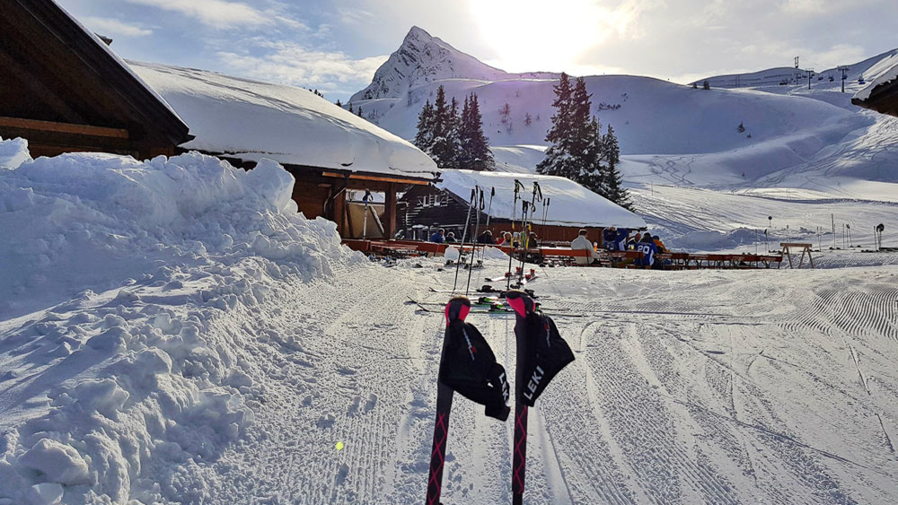 Beim Winterwandern mit Leki Stöcken