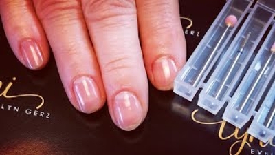 Schnelle Maniküre im Nagelstudio