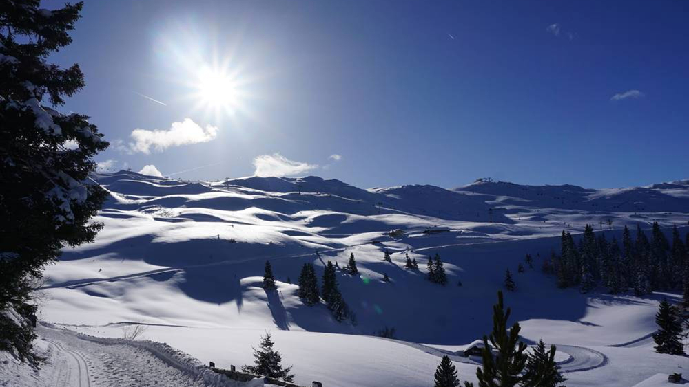 Blick über das Skigebiet Ratschings-Jaufen bei Kaiserwetter