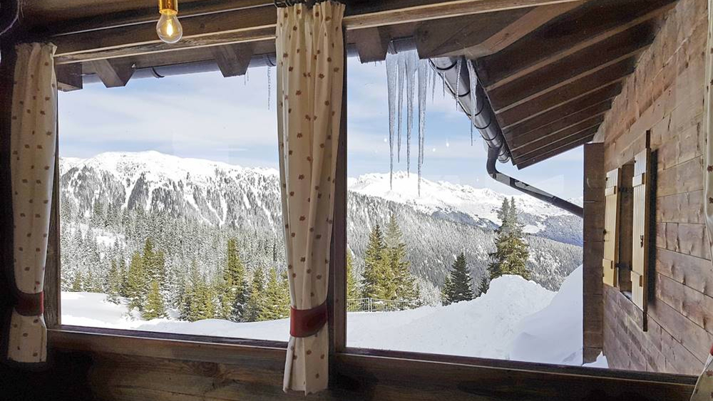 Ausblick aus der Kalcher-Alm über die Bergwelt des Ratschingtals