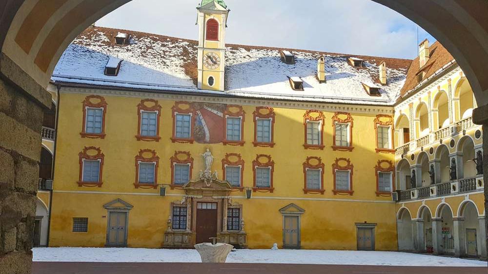 Innenhof der Hofburg Brixen mit Renaissanceloggien
