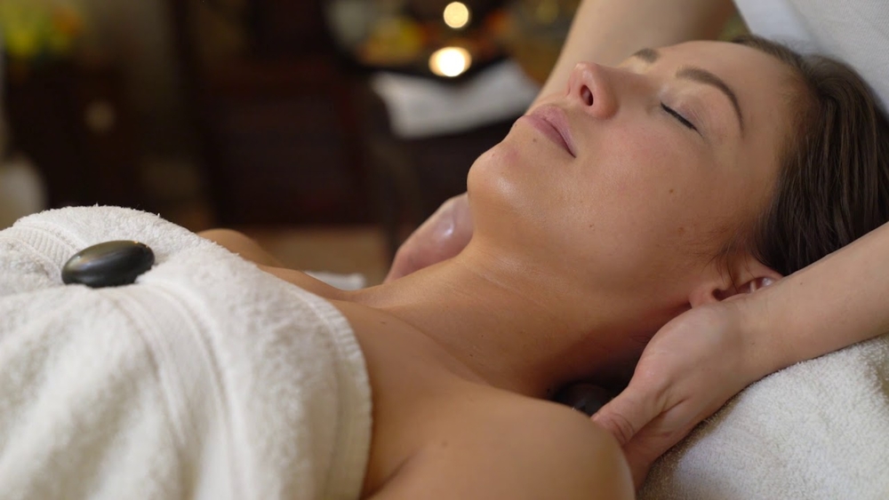 La Stone Massage | Miramar Salz & Kristall Therme