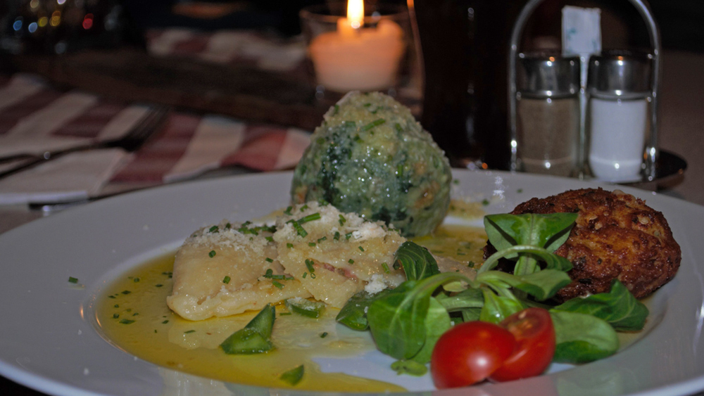 Essen auf der Sattalbergalm